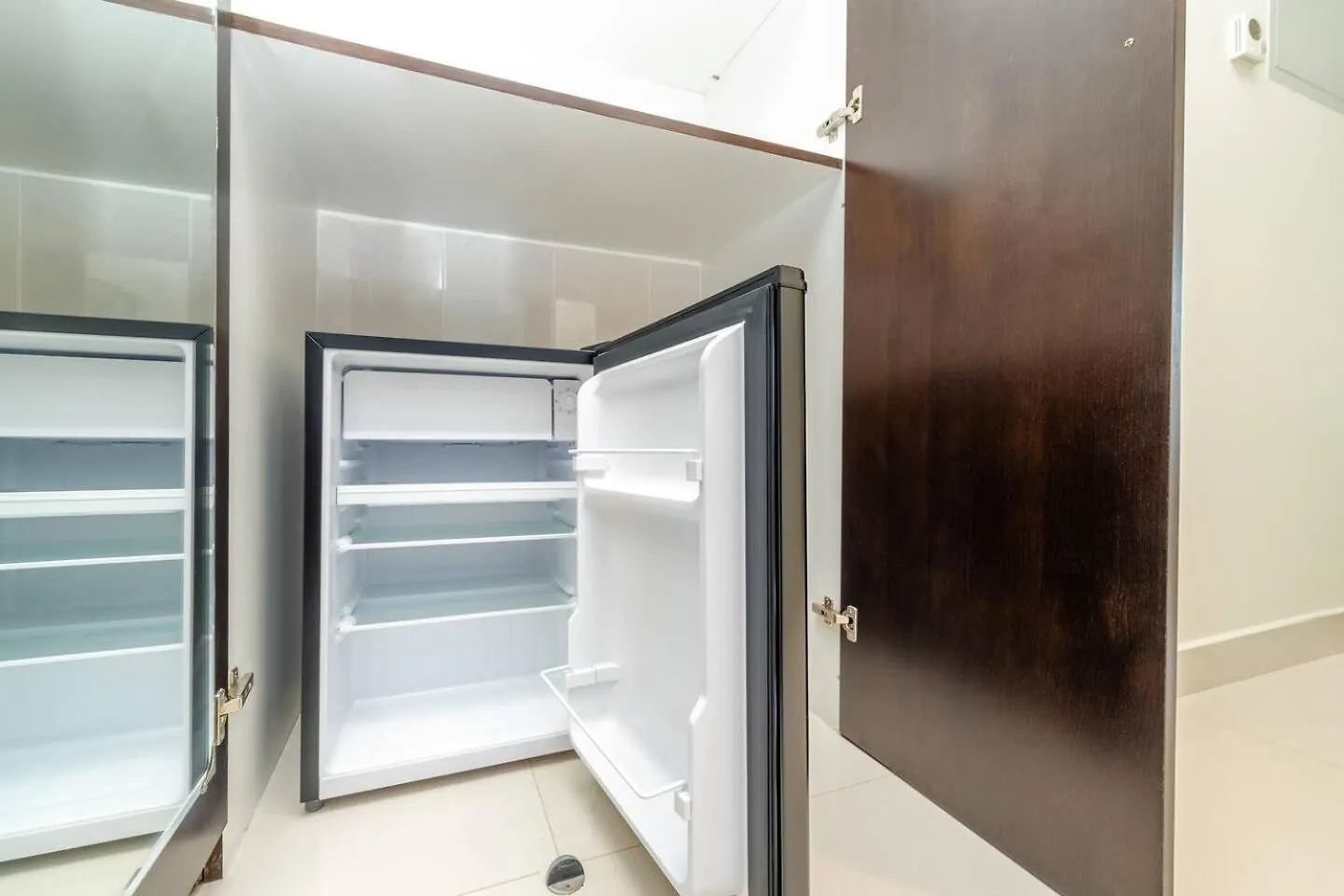 Lejlighed Special August Rates - Elegant Studio - Golf Views Dubai