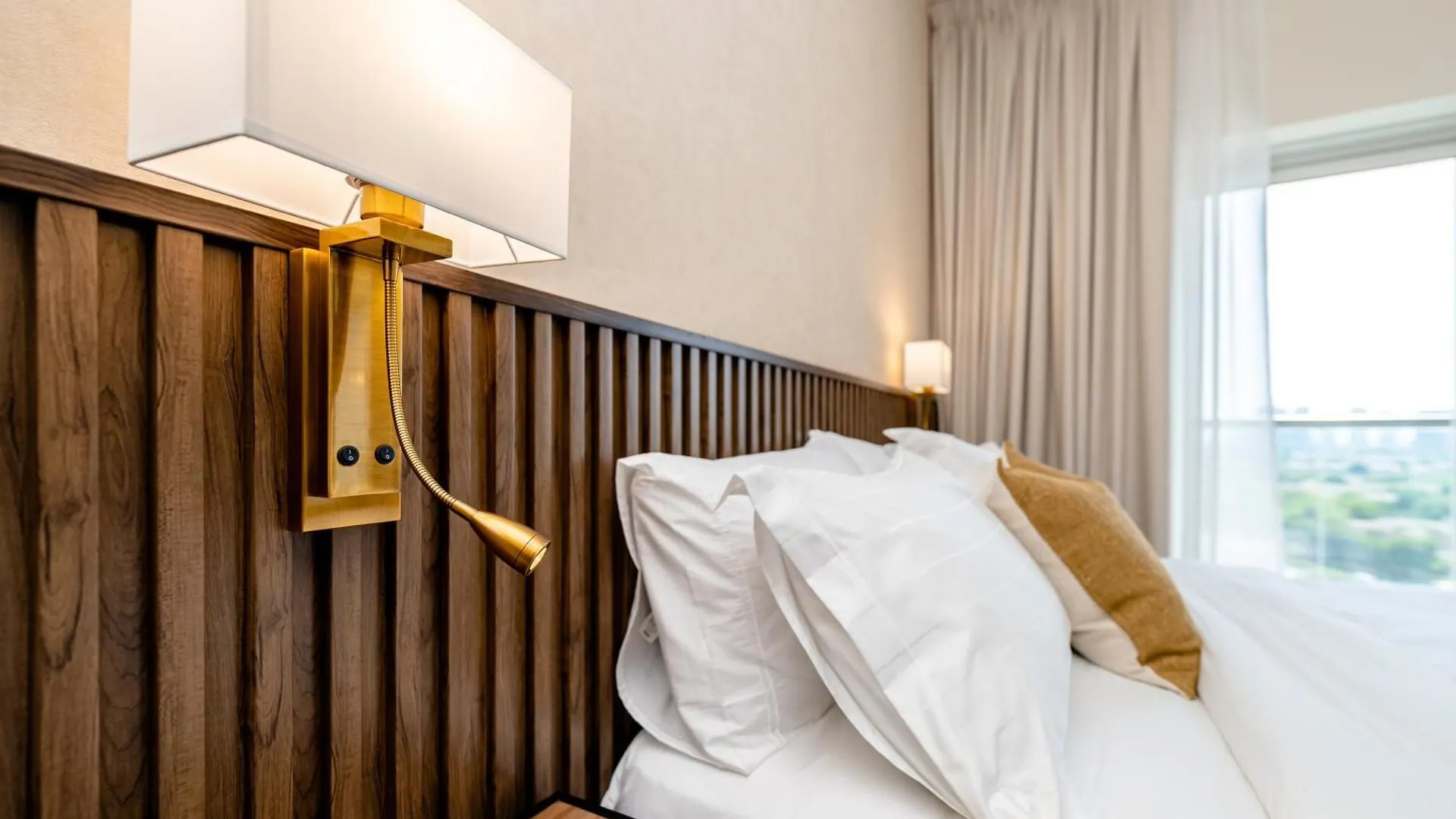 Elegant Studio - Golf Views - Sports City - Dubai