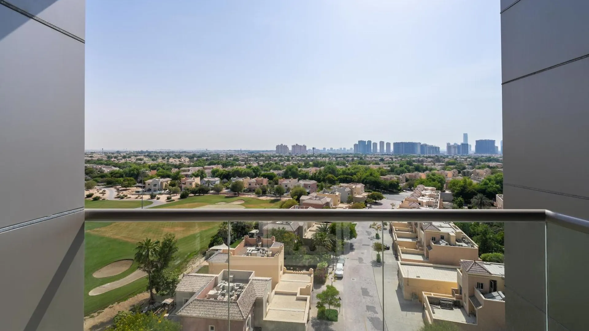 Elegant Studio - Golf Views - Sports City - Dubai Appartement