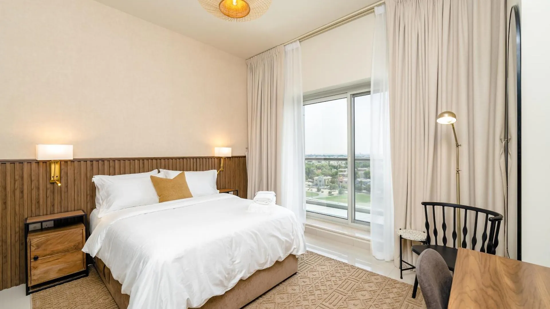 Elegant Studio - Golf Views - Sports City - Dubai