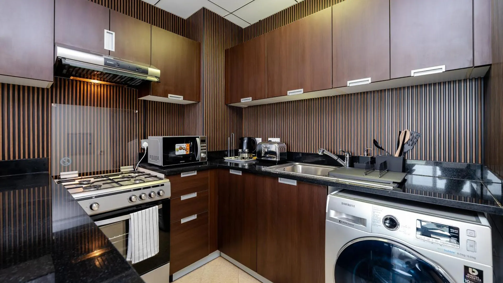 Elegant Studio - Golf Views - Sports City - Dubai